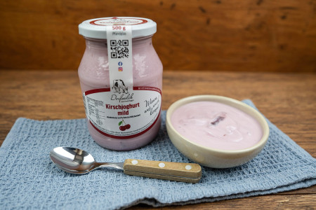 Kirschjoghurt im Glas