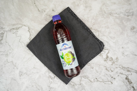 Bio Erfrischungsgetränk schwarze Johannisbeere