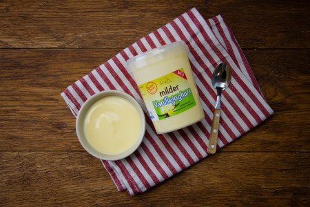 Milder Vanillejoghurt aus frischer Landmilch von Becker`s Kühen