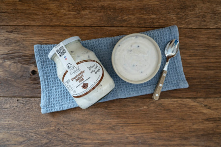 Stracciatellajoghurt im Glas